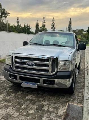 FORD F-250 3.9 XLT 4X2 CS DIESEL 2P MANUAL FORD F-250 3.9 XLT 4X2 CS DIESEL 2P MANUAL